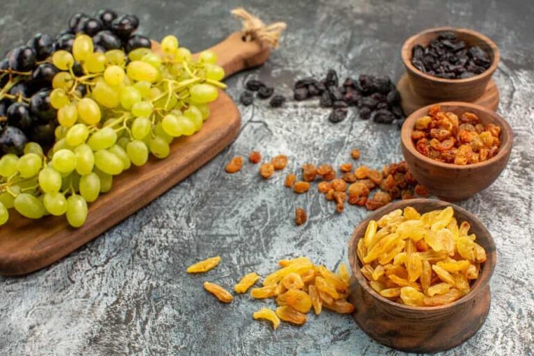 Regular-Raisins-Golden-Raisins